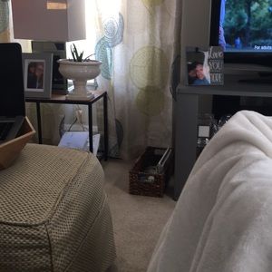 Meet your Posher, Llori